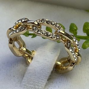Link faceted rhinestones gold tone ring